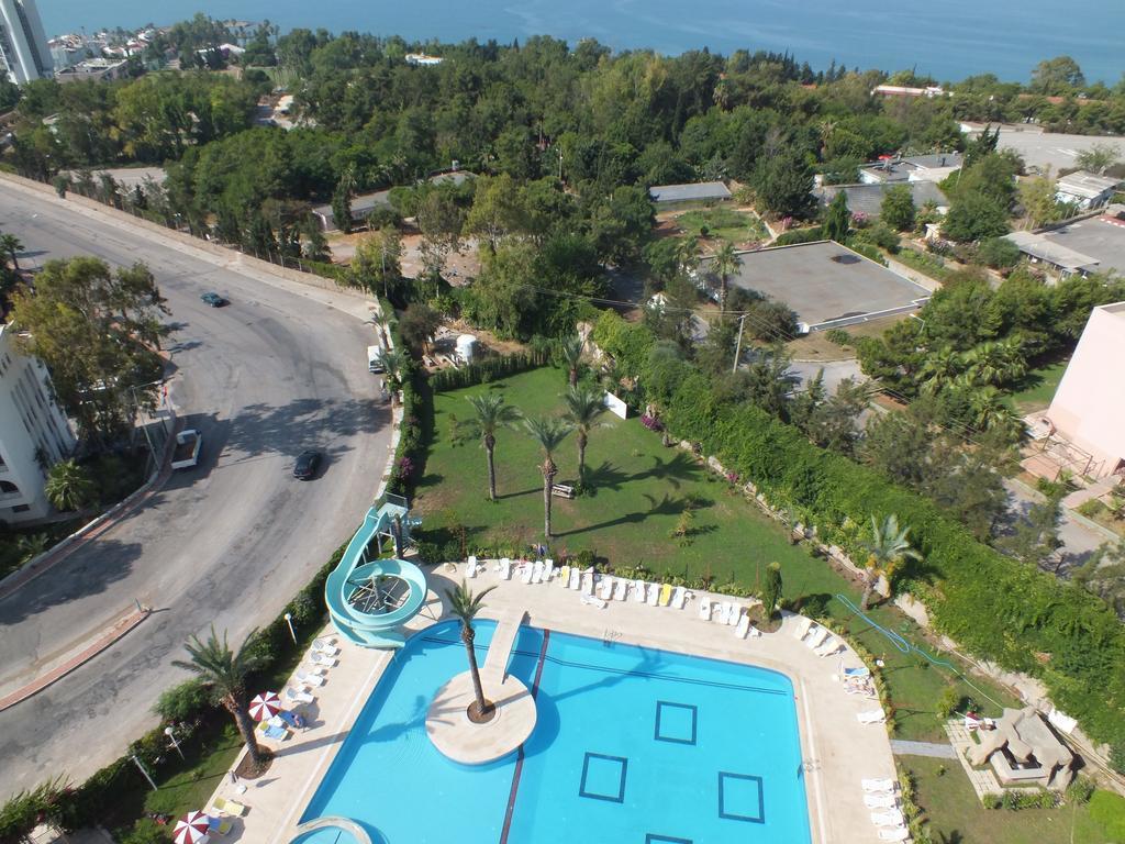 Hotel Suix Lara Antalya Exteriör bild