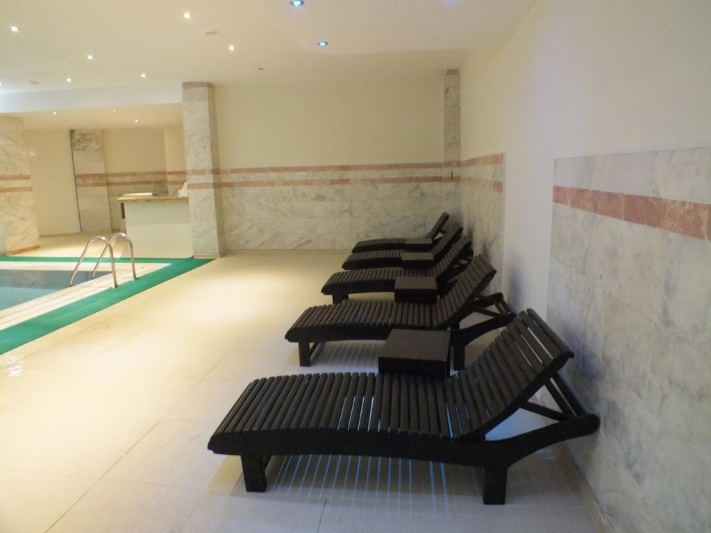 Hotel Suix Lara Antalya Exteriör bild